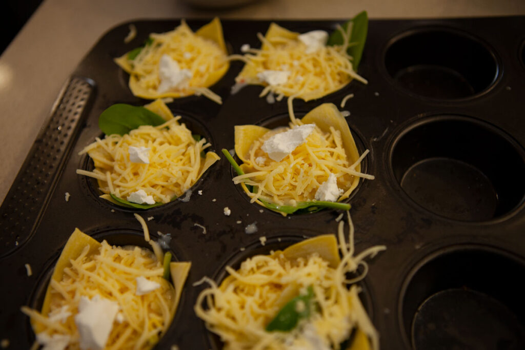 Cheese in wonton cups