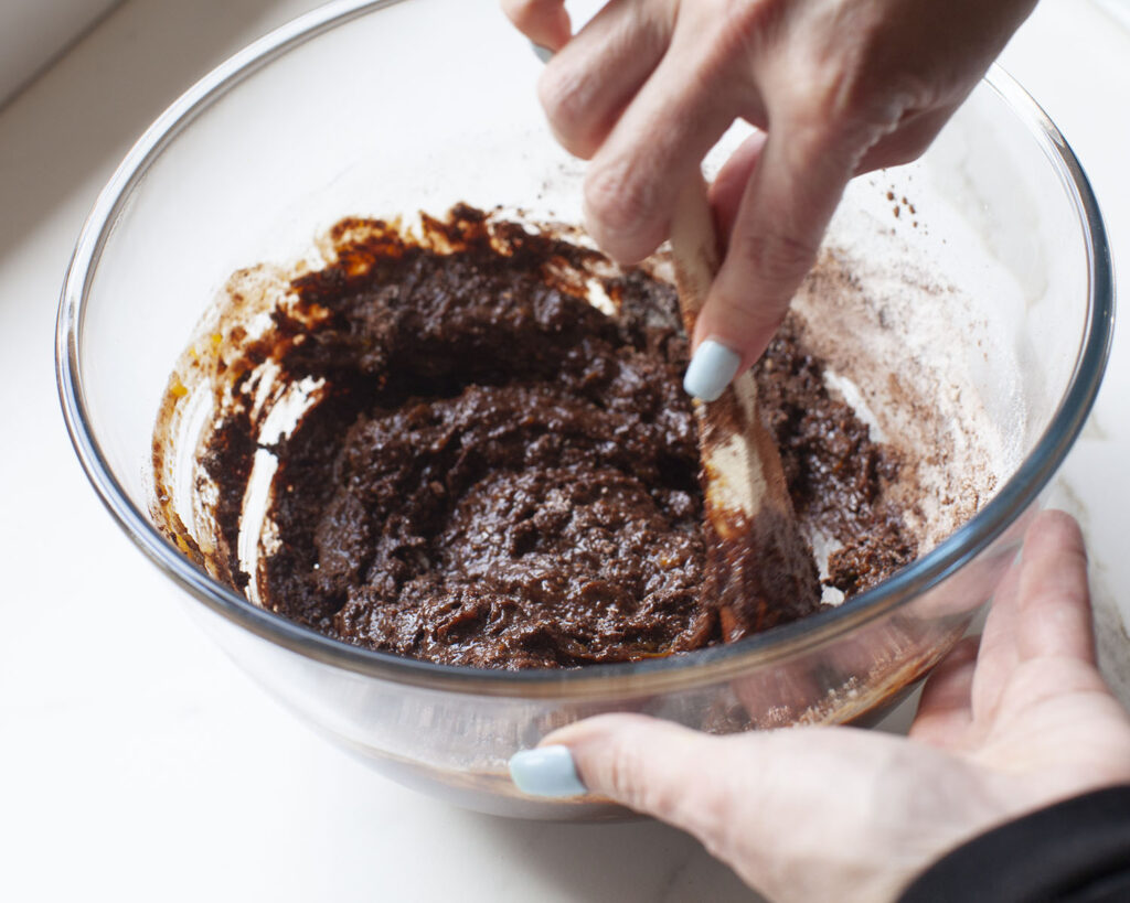 Mixing Inside the Bowl