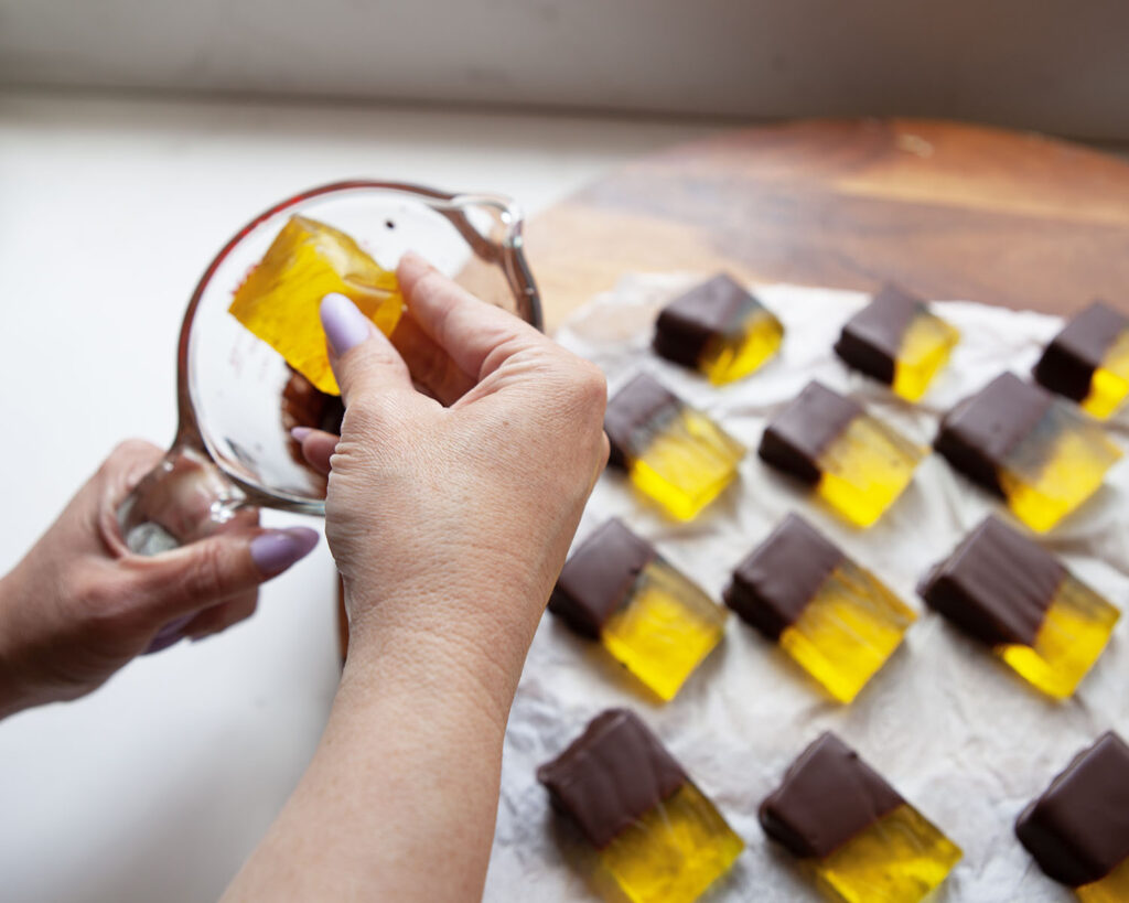 Dipping Gummy to with Chocolate