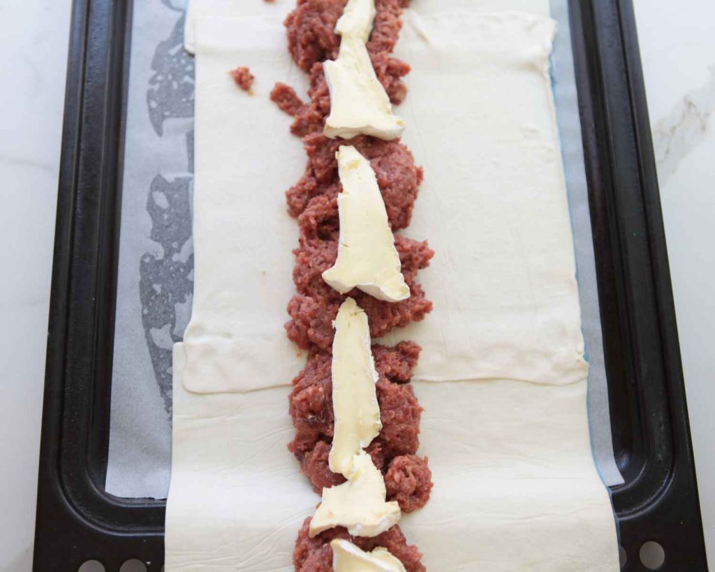 Minced beef and cheese